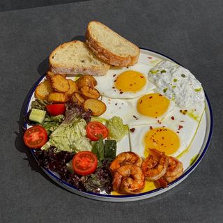 Сніданок з креветкою