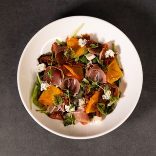 Салат з прошуто