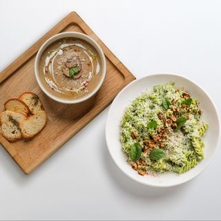 Крем суп + Паста Зелена