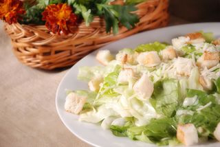 Вегетаріанське комбо-меню: Фокачйо з оливками + Салат Грецький