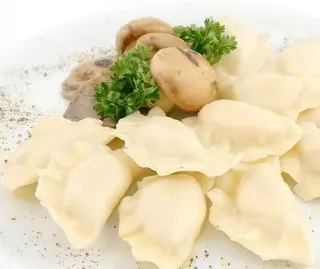 Вареники з картоплею та грибами