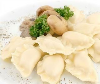 Вареники з картоплею та грибами