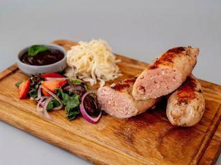 Курячі ковбаски гриль