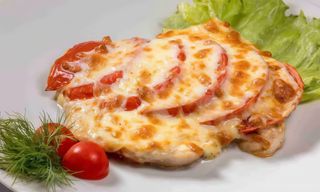 Відбивна з помідором та сиром (200г)