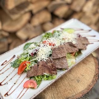 Салат з телятини (240г)
