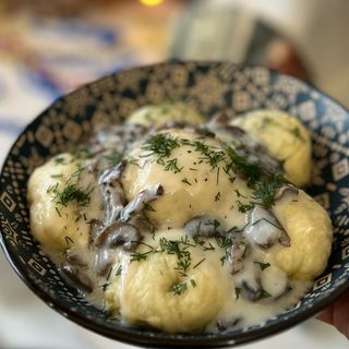 Галушки, фаршировані печінкою (300/30г)