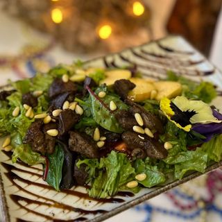 Салат з курячою печінкою (300г)