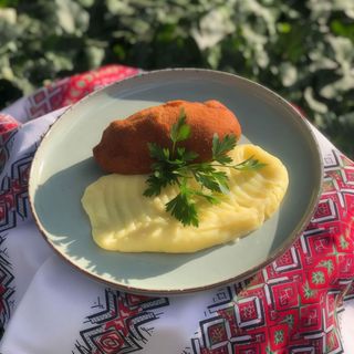 Котлета по-київськи з картопляним пюре (150/150г)