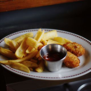 Картопляні діпи з котлетками по-київськи