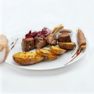 Шашлик зі свинини (200/80/80/40г)