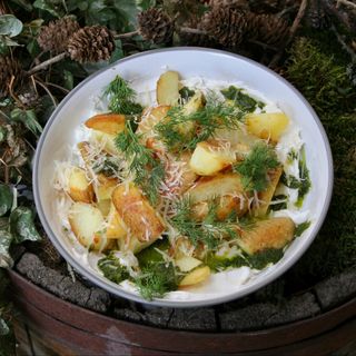 Молода картопля з лабне (350 г)