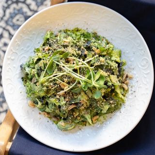 Овочевий веган-салат з авокадо-майо