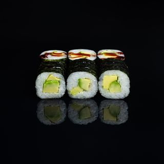 Макі авокадо (135г)