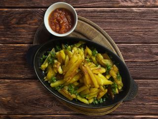 Картопля смажена по-домашньому з домашньою аджикою