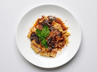 Паста з ягням