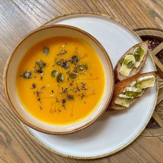 Гарбузовий крем-суп з трюфельною олією (300г)