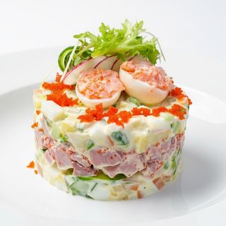 Олівʼє з копченою качиною грудкою