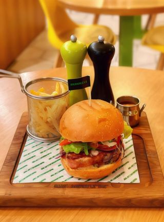TUNA BURGER (320/60/40г) 
