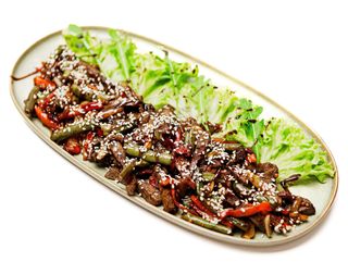 Салат теплий м'ясний (250г)