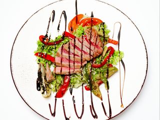 Салат теплий з тунцем (240г)