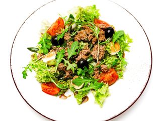 Салат нісуаз з тунцем (220г)