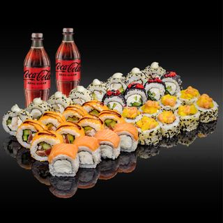 Суші бокс Березня 1 кг + 2 шт Соса-Cola zero 0,5 л