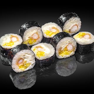 Футомак з креветкою в темпурі та манго