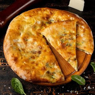 Хачапурі з сиром та шпинатом (400г)