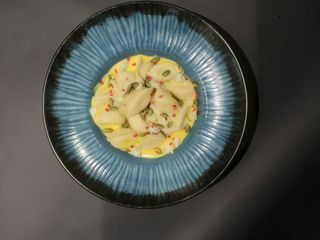 Вареники з сиром та соусом дор блю-гарбуз.