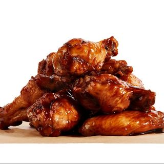 Гострі курячі крильця шрірача