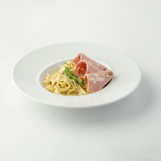 Фетучини з мортаделою