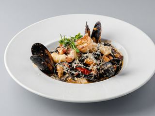 Спагеті Неро з морепродуктами (450г)