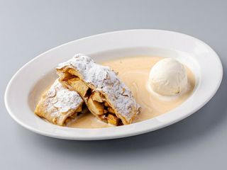 Яблучний штрудель (250г)