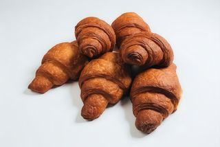 Круасани з горіховою начинкою 