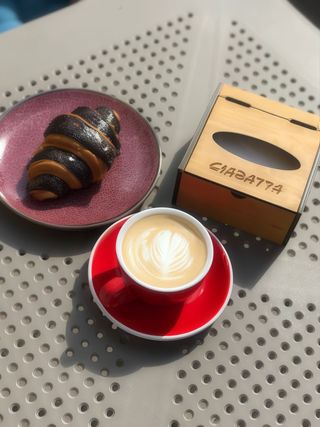 Круасан з нутеллою