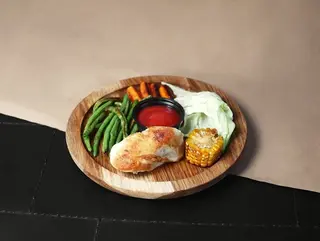 Куряче філе з овочами гриль