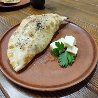 Кутаби с сиром та зеленню (160 г)