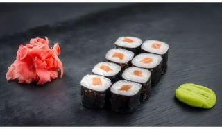 Макі копчений лосось