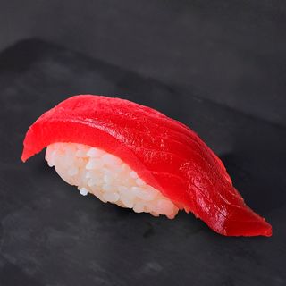 Нігірі з тунцем (50г)