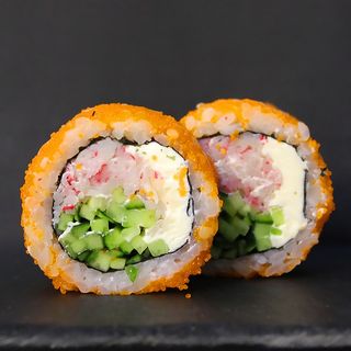 Каліфорнія з сурімі в ікрі (280г)