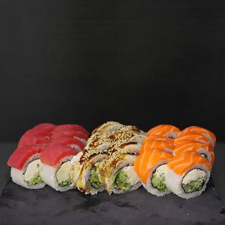 Сет Філадельфія (900г/24шт)