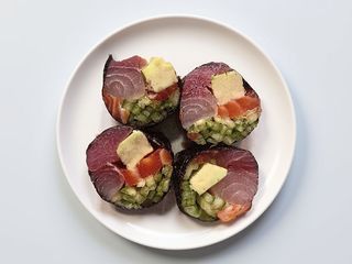 Рол без рису лосось,тунець,окунь/ 6шт