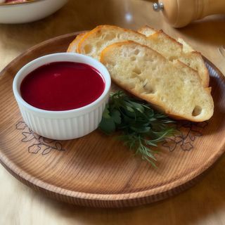 Курячий паштет з ягідним соусом та підсмаженими тостами (120/60г)