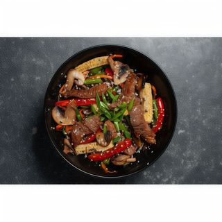 Соба з телятиною та грибами