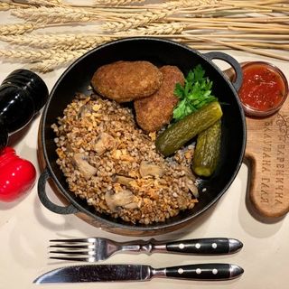 Домашні котлети з гречкою