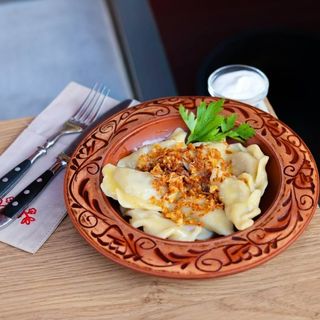 Вареники з м'ясом (220/30г)