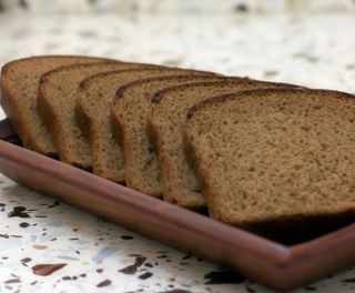 Хліб чорний (100г)