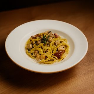 Паста з куркою, грибами та в'яленими томатами (310г)