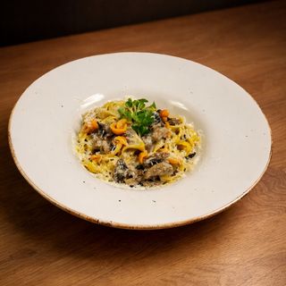 Тальятеле з трьома видами грибів (280г)