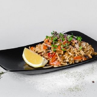 Удон з телятиною (280г)